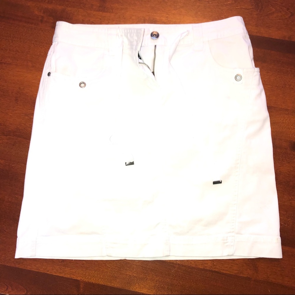 New York & Co white skirt with button and zip waist with drawstring